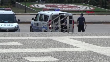 YAKALAMA KARARI BULUNAN 2 KİŞİ BULUNDU