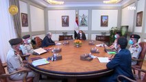 الرئيس عبد الفتاح السيسي يجتمع مع وزير الزراعة واستصلاح الأراضي وعدد من المسئولين