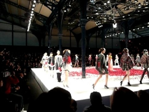 Final du défilé Kenzo Automne-hiver 2008-2009