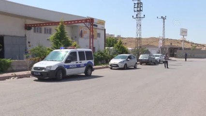 Bir kişinin satın almak istediği araçta bıraktığı 75 bin lira çalındı