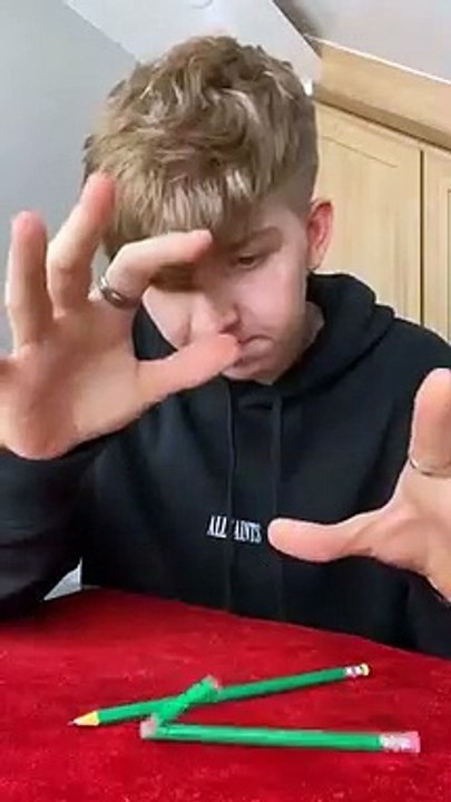 Broke pen trick... magic trick