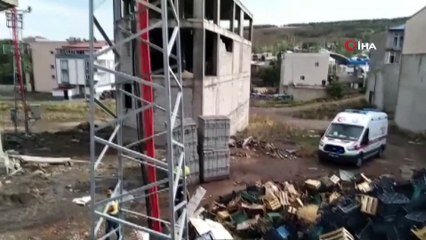 Boynuna ip bağladı 3 katlı inşaatın üzerine çıktı