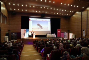 "Anne-Baba Okulu" semineri düzenlendi