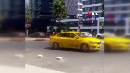 Ümraniye’de gelin arabasının önüne atlayan çocuklar trafiği birbirine kattı