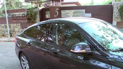 Ana María Aldón llega a su hogar sin ganas de atender a la prensa