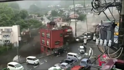 "Climat, l'apocalypse": dans l'est de l'Asie, la saison des pluies a été dramatique