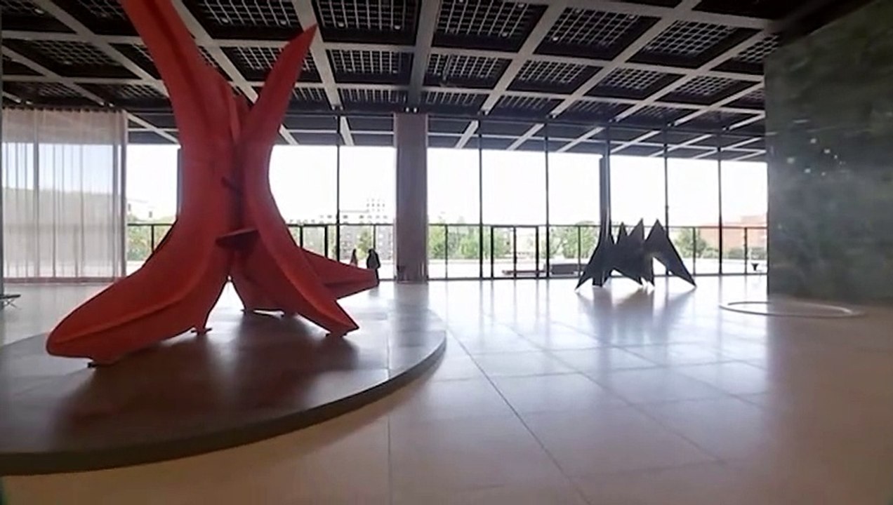 Kunst von Calder bis Barba: Neue Nationalgalerie wieder geöffnet