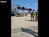 فيديو: سيدة أفغانية تضع مولودتها خلال تحليق طائرة عسكرية أمريكية خلال حملة الإجلاء