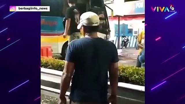 Kecelakaan maut! Bus Hantam Mobil Pikap Sampai Hancur