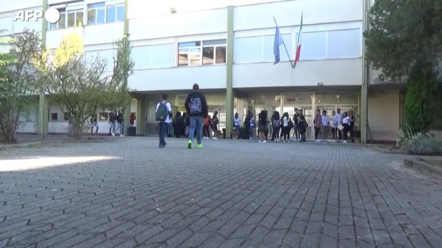 Scuola, presidi: Il controllo del Green pass e' impraticabile