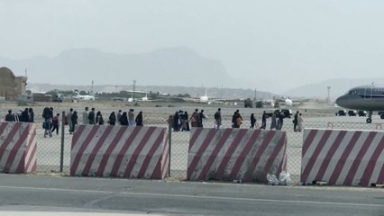 تنسيق أميركي مع طالبان لإجلاء الأجانب والعالقين في أفغانستان