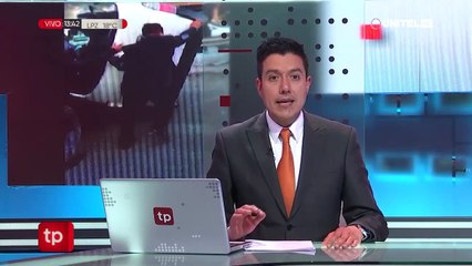 La Paz: Minibús vuelca en plena vía y deja dos personas heridas