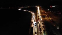 43 ilin geçiş güzergahında trafik kilit