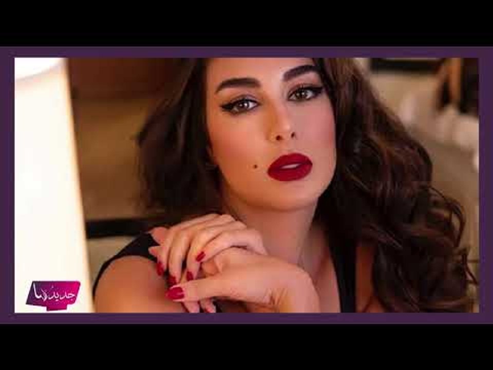 والدا ياسمين صبري لم يحضرا عقد قرانها .. والدها تبرأ منها ؟! وما قصة ديانة والدتها المسيحية؟!