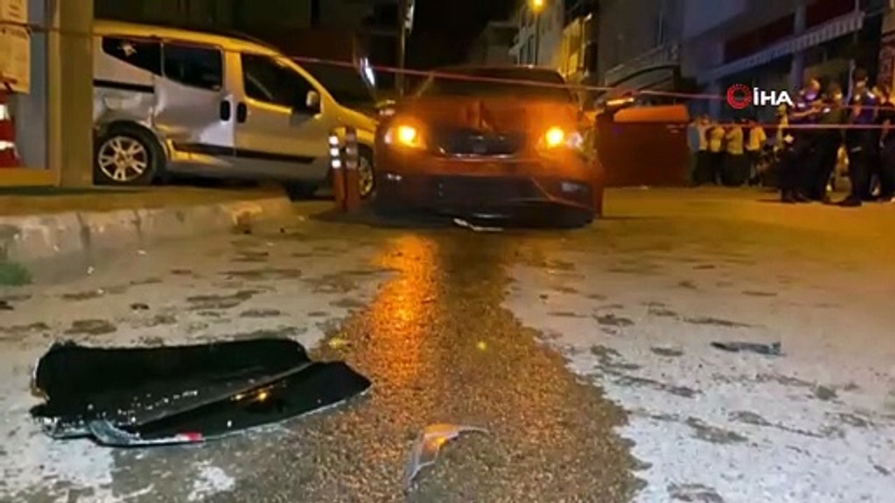 Dükkanın önünde otururken kazada savrulan otomobilin altında kaldı, hayatını kaybetti