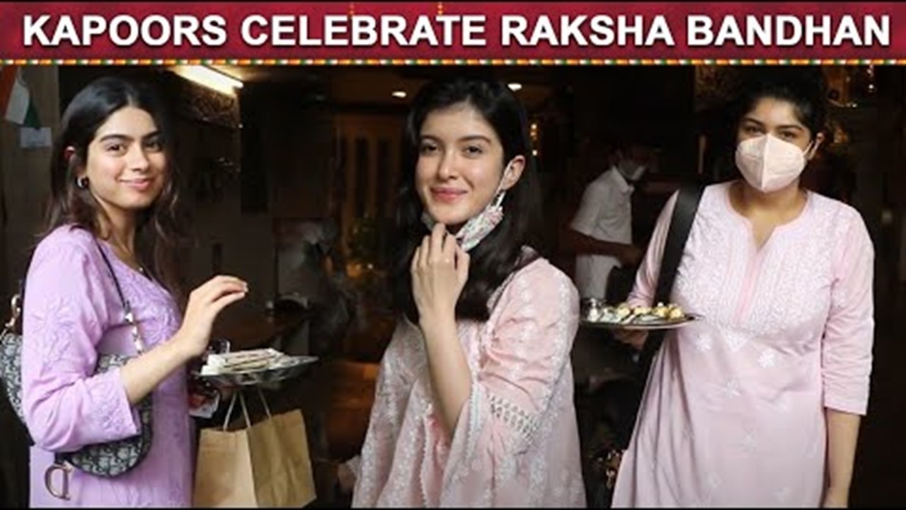 Shanaya, Khushi & Anshula Kapoor make for colou...