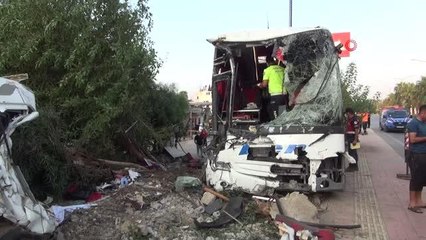 Silifke'de yolcu otobüsü şarampole yuvarlandı: 33 yaralı