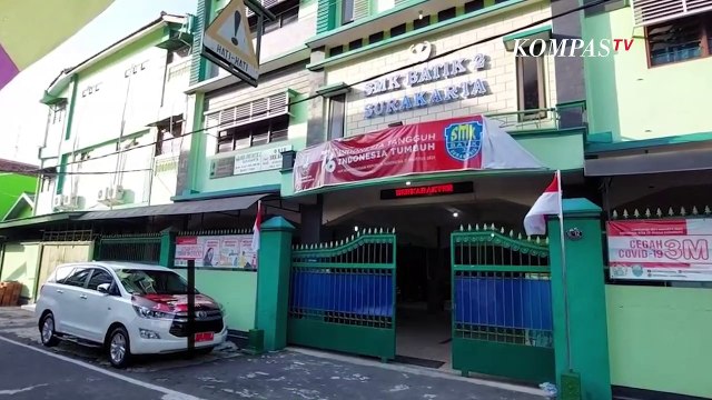 Ini Alasan Gibran Parkirkan Mobil Dinas di Depan SMK Batik 2 Solo