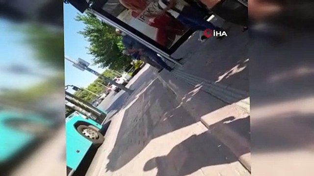 Otobüste maske takmayı reddeden kadın ortalığı birbirine kattı