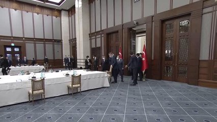 Oktay: "Hedefimiz 210 milyar dolar civarında ihracata ulaşmaktır"