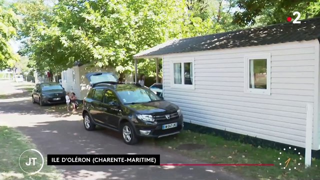 Des Français ont choisi de partir en vacances à la fin du mois d'août quand les autres reprennent le chemin du travail - Ils expliquent pourquoi - VIDEO