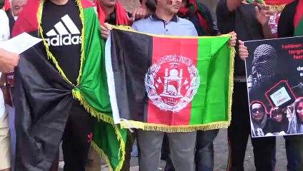 Afghanistan, gli esiliati a Roma: "Il governo italiano aiuti le nostre famiglie a fuggire"