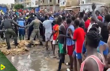 Zones inondées : Antoine Felix Diome passe un sale quart d’heure devant les jeunes