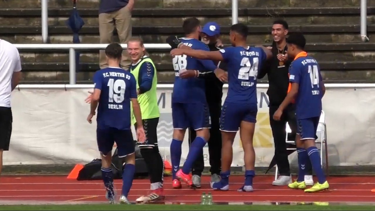 Nach Duell mit Ex-Coach: Hertha 03 mit weißer Weste an Tabellenspitze
