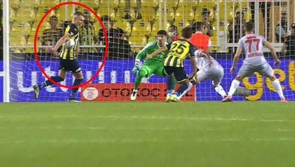 Antalya maçındaki tartışmalı penaltı pozisyonuna Fenerbahçe'den tepki! Yayıncı kuruluşu topa tuttular