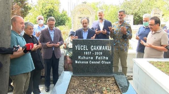 YÖNETMEN YÜCEL ÇAKMAKLI MEZARI BAŞINDA ANILDI