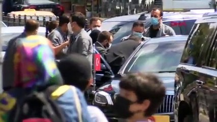 Cumhurbaşkanı Erdoğan aracını durdurup vatandaşlarla sohbet etti