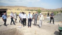 Vali Mehmet Ali Özkan, Tozkoparan Höyüğü'ndeki arkeolojik kazı çalışmasını inceledi