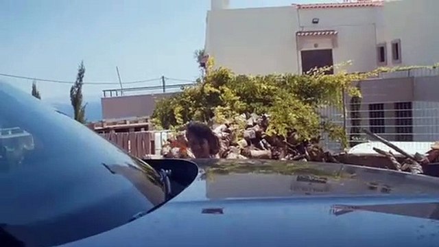 Σάκης Ρουβάς: Με το νεροπίστολο στα χέρια - Το απίθανο βίντεο με τα παιδιά του