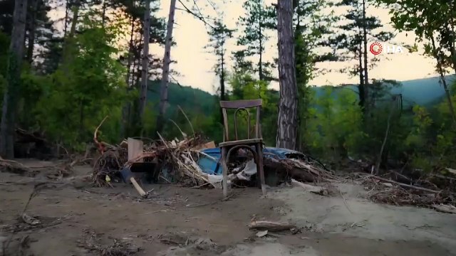 Bakan Dönmez'den sel felaketinden sonra elektrik dağıtım hatlarında çalışan personele teşekkür