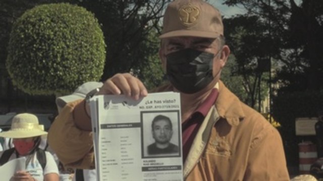 Familiares de desaparecidos marchan en Ciudad de México para exigir su búsqueda