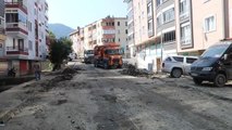 Son dakika haber! KASTAMONU - Bozkurt'ta sel felaketinin yaralarını sarmak için çalışmalar devam ediyor