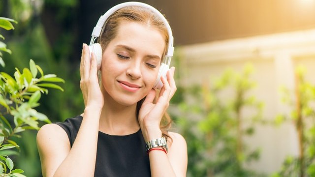 5 Manfaat Mendengarkan Musik untuk Kesehatan