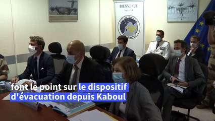 Pont aérien français avec Kaboul: Le Drian et Parly aux Emirats