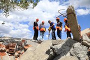 ÖNLEMİ HAYAT KURTARAN AFET: DEPREM - AFAD, deprem bölgesi Bingöl'de gönüllüleriyle güçleniyor