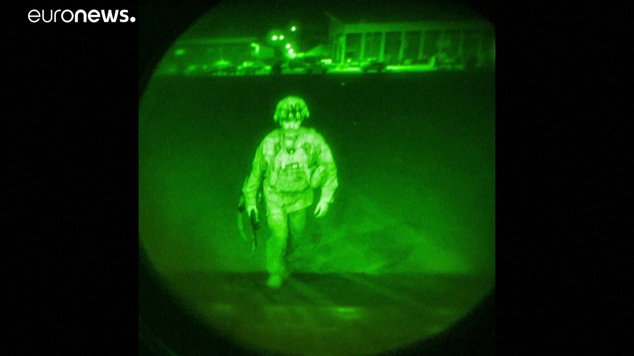 Historisches Foto: Der letzte US-Soldat verlässt Afghanistan