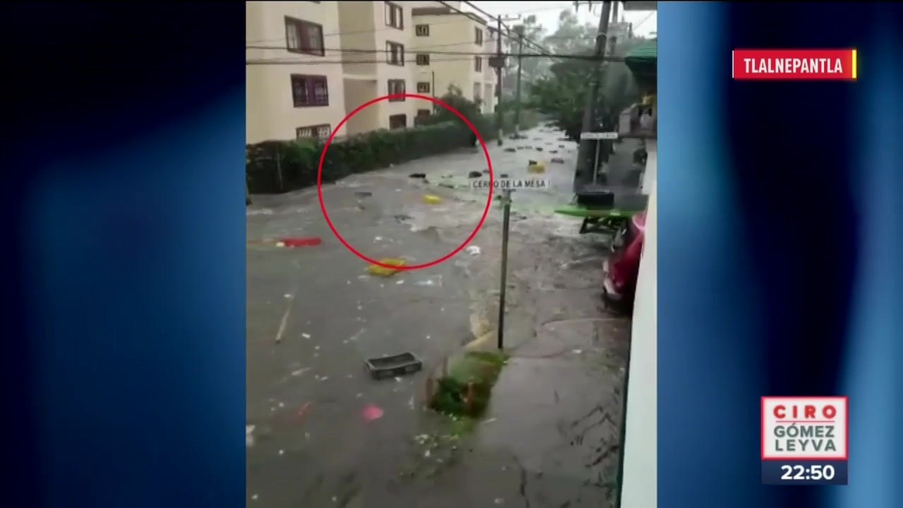 Seis personas son arrastradas por las intensas lluvias en Tlalnepantla