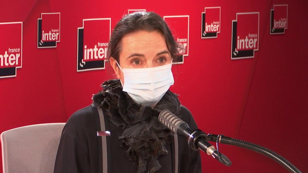 Amélie Nothomb : "Comme je n'ai pas pu dire au revoir à mon père, car j'étais confinée à Paris, j'ai eu l'impression d'un au revoir raté. Pour pouvoir enfin réussir mon au revoir, il fallait que je lui rende la vie complètement."