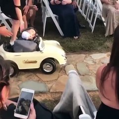 Kids add some comedy to a wedding! - Ring Bearer Fails