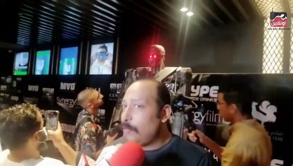 _سؤال ثعباني_.. شاهد محمد ثروت يرد على مراسل بطريقة أحمد السقا