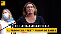 Xiulada a Ada Colau al Pregó de la Festa Major de Sants