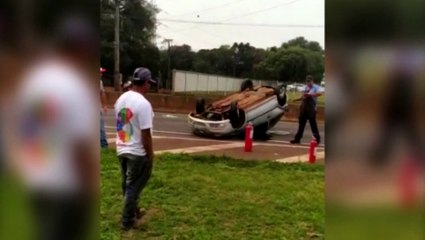 Capotamento é registrado na BR-277 nas proximidades do autódromo
