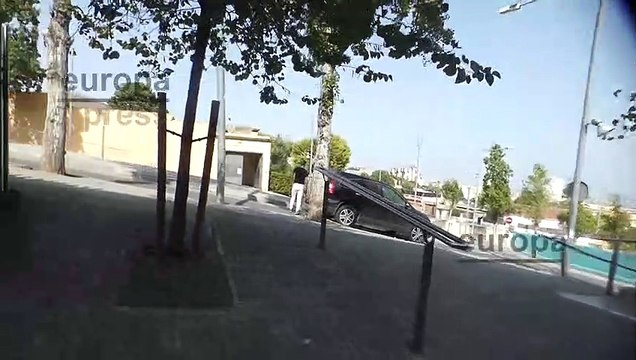 David Valldeperas llega al tanatorio para darle el último adiós a su madre, Luïsa