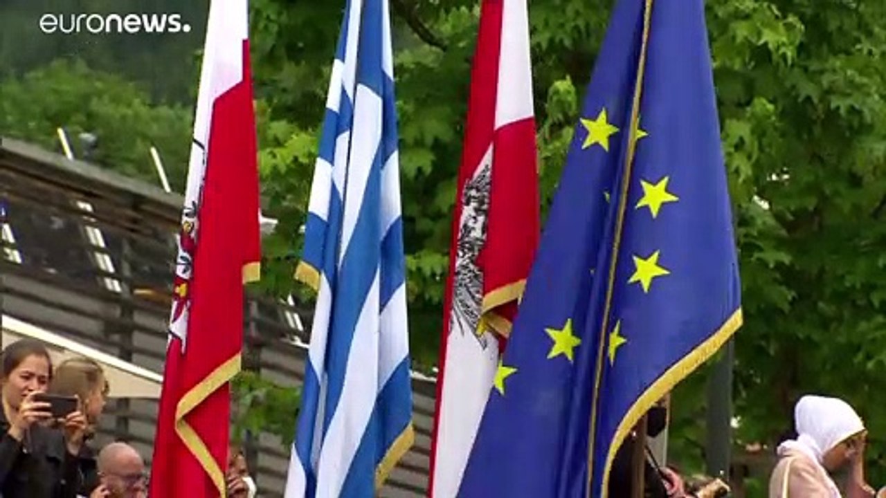 Van der Bellen widerspricht Kurz in Asylfrage