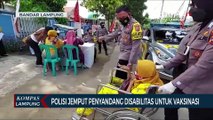 Polisi Jemput Penyandang Disabilitas Untuk Vaksinasi