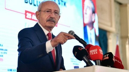 Télécharger la video: Kılıçdaroğlu: Binlerce sığınmacı elini kolunu sallayarak nasıl geldi, kim izin verdi?